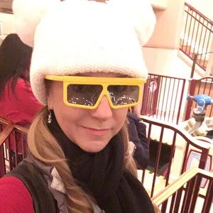 Meet your Posher, Camille